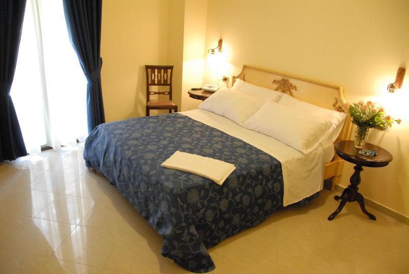 Bed and Breakfast Garibaldi Relais Шакка Экстерьер фото